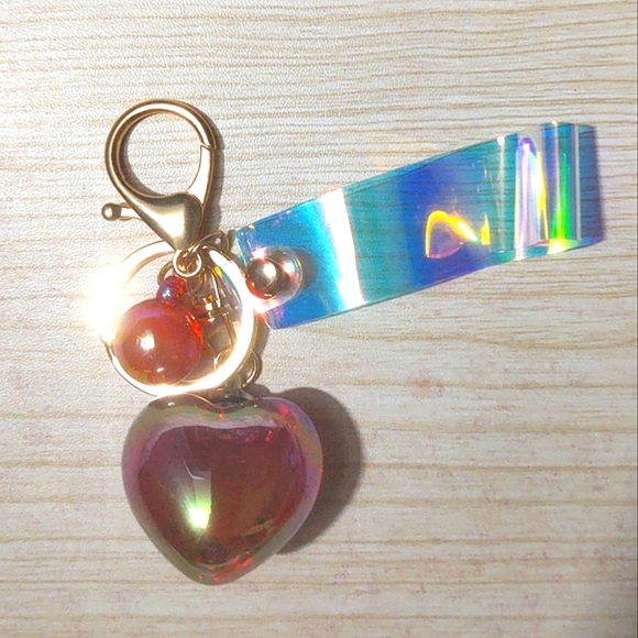 Color Changing Keychain - Picture 5 of 5